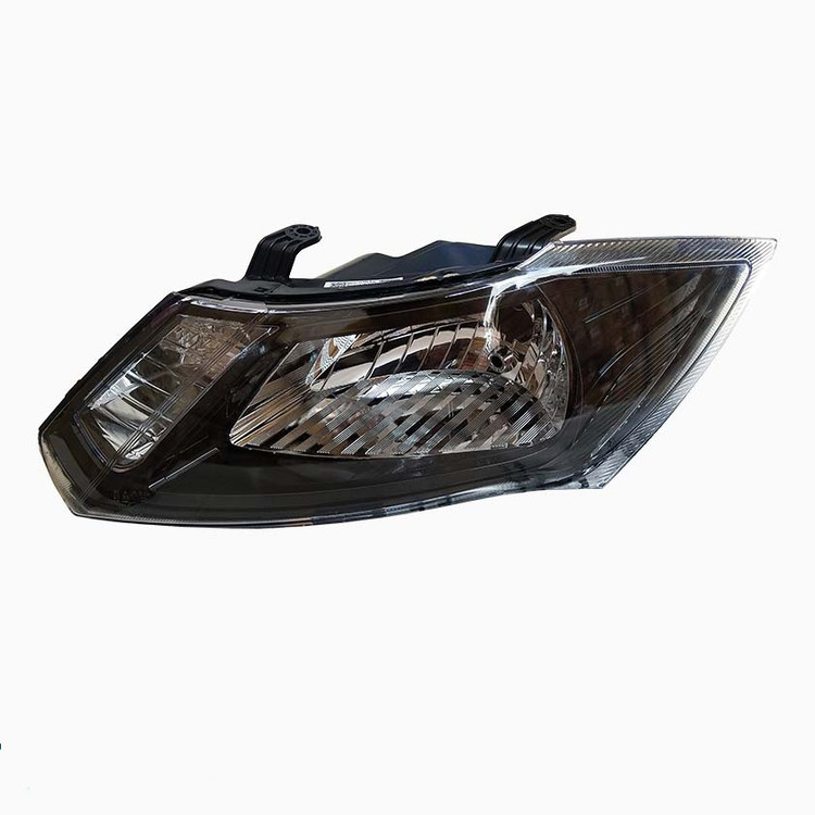 چراغ جلو چپ کوییک با موتور مدرن